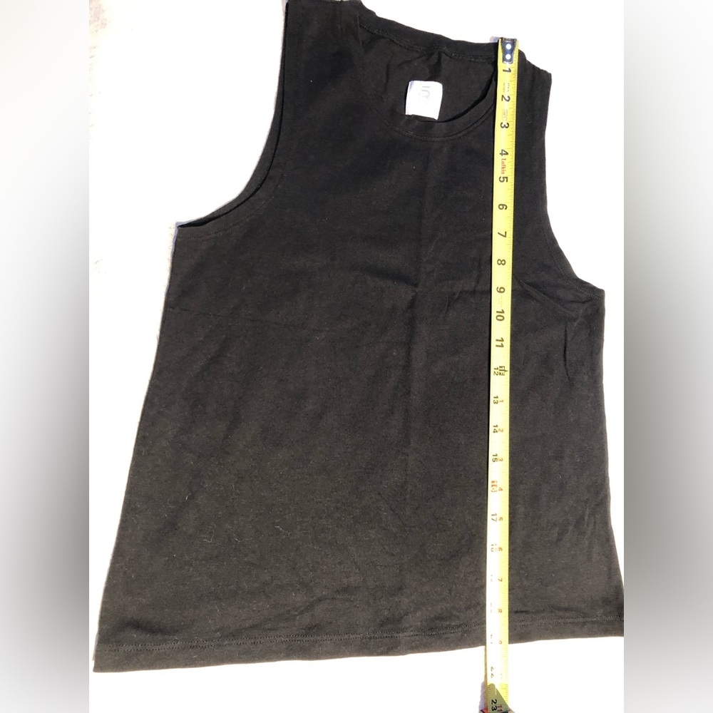 Barre3 crop top. Black. Size S